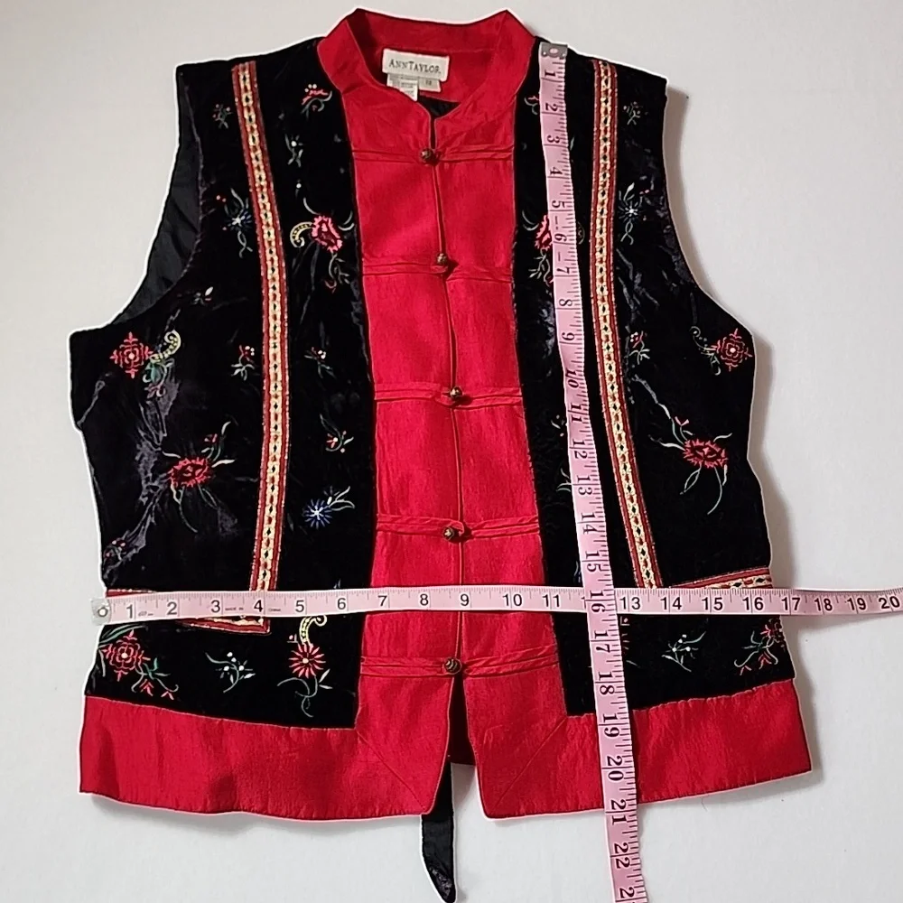 Ann Taylor Back Red Velvet Asian Floral Vest - Picture 9 of 11